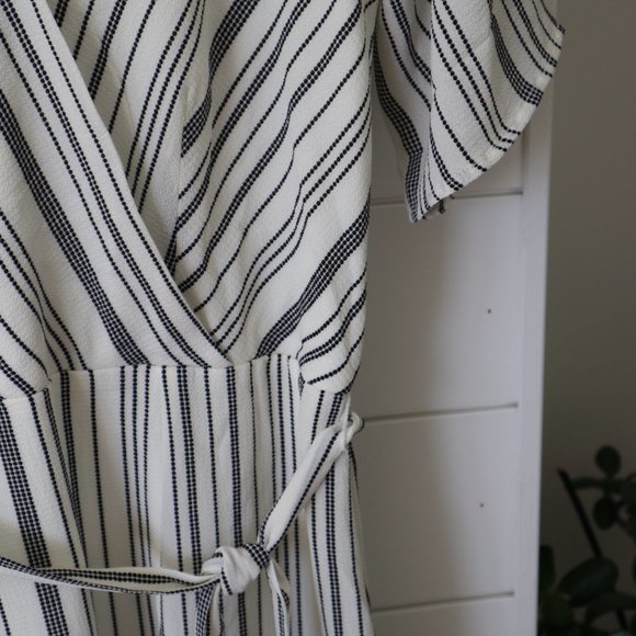 Maurices Size Small Wrap Dress White with Black Stripes - Picture 9 of 9